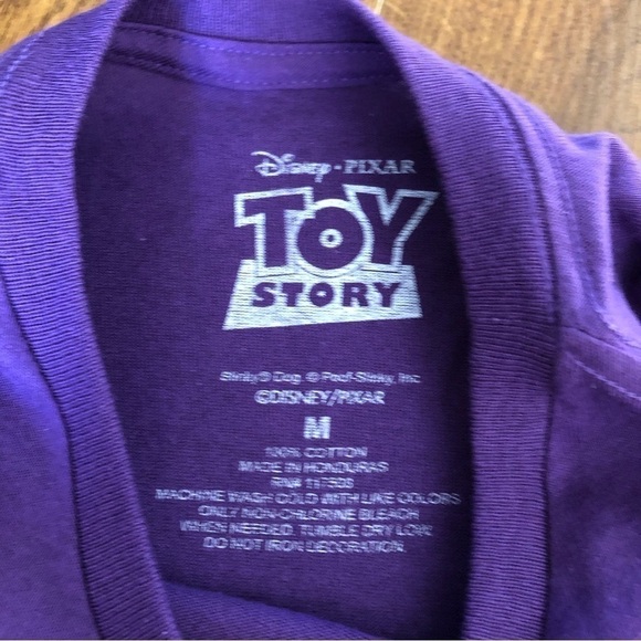 Disney Pixar: Toy Story: Buzz Lightyear purple short sleeve graphic tee size M - Picture 3 of 3